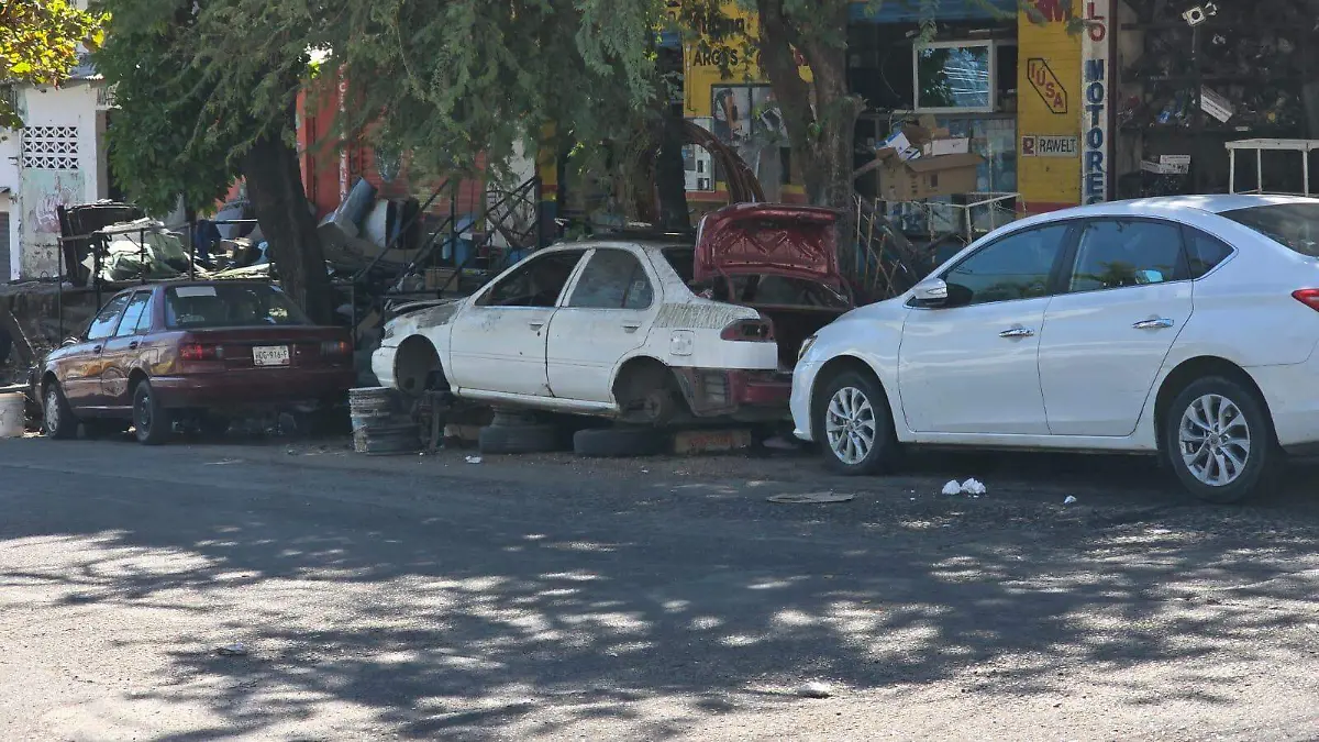 Carros retirados por Vía Pública