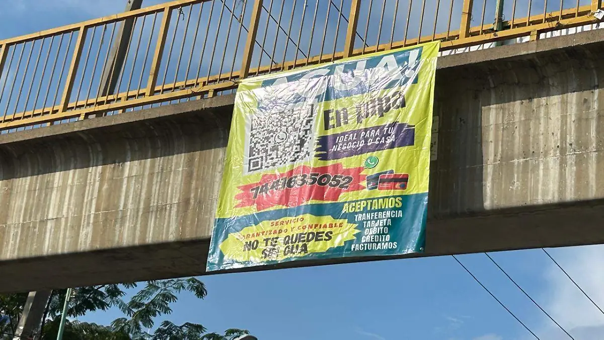 Algunos acapulqueños, si han recurridos a estos anuncios para contratar servicio de pipa