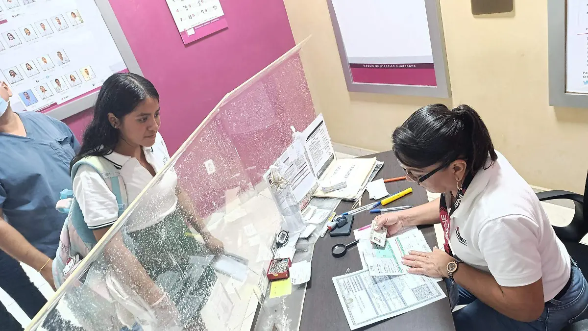 INE - CREDENCIAL - ACA