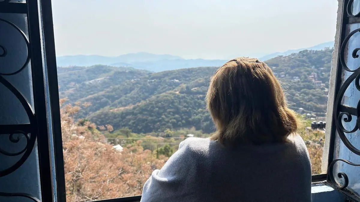 b98a1403-100c-4a80-9b7d-186334229add