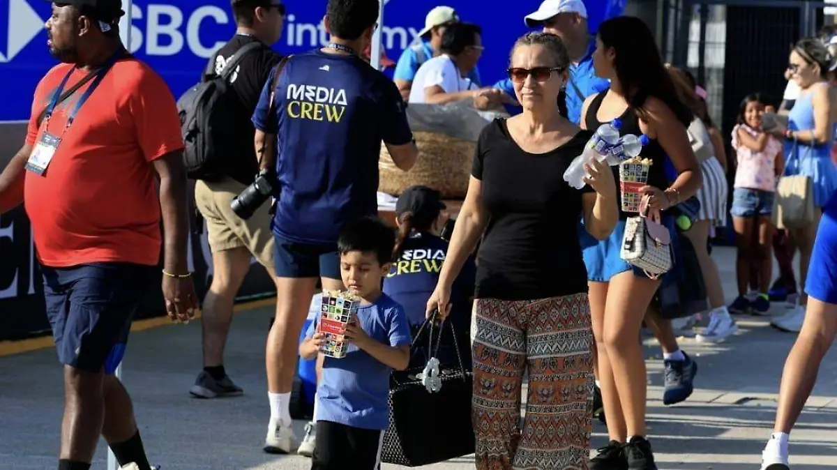 c18b298c-12d0-477b-afe6-0a95ca9a1de5