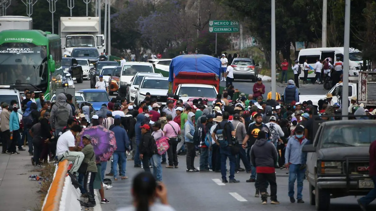 bloqueo-autopista-del-sol 