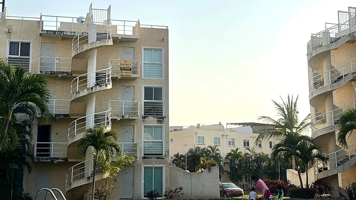 3B0AF731-2E43-4125-994E-045C8FD9A3D8