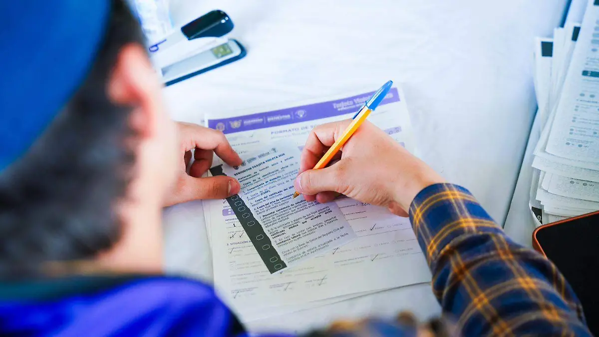 729ae750-80f2-4aeb-9d7f-19ea9b67c32c