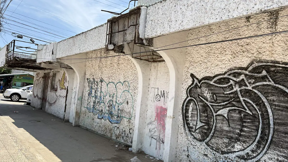 Fachada - Abandono - ACA
