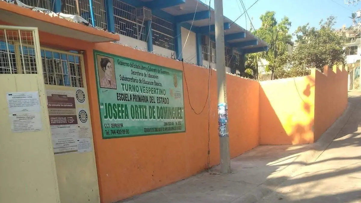 Escuela - Robo - ACA