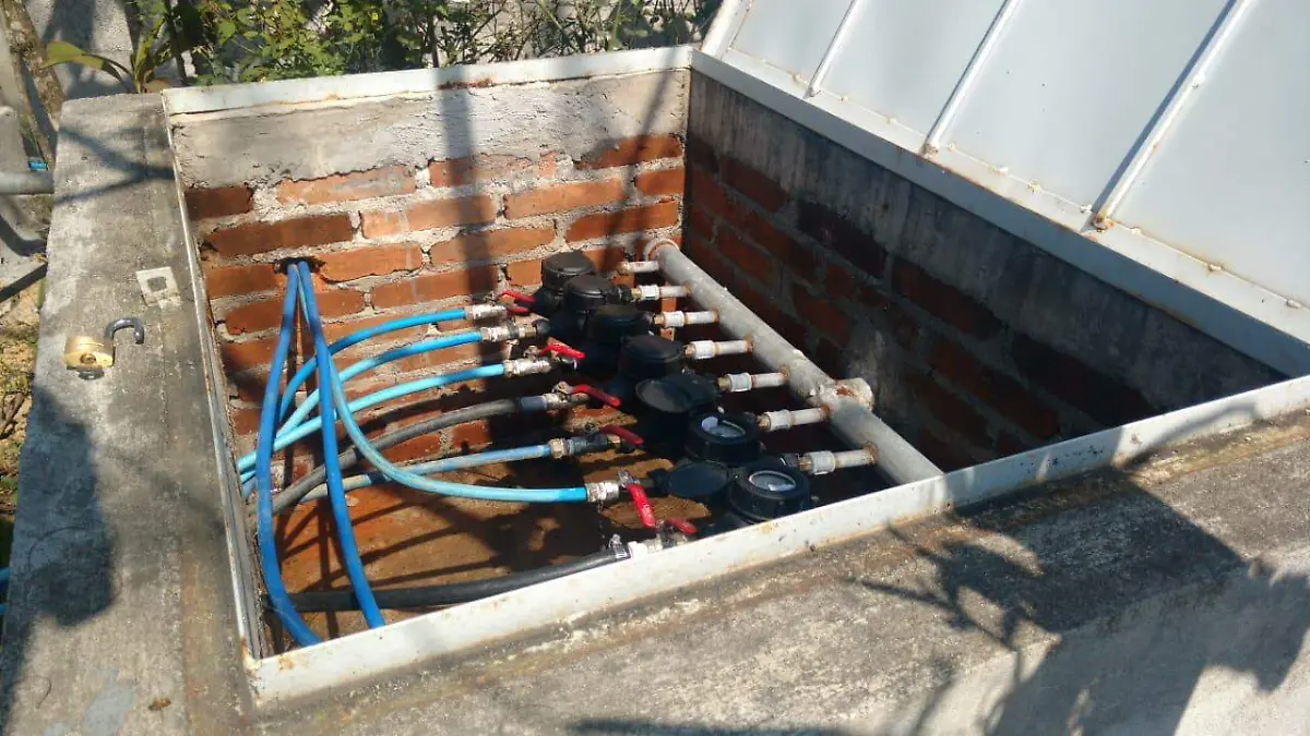 5c422921-cb4b-40b2-becb-81c6e3ae5d3b