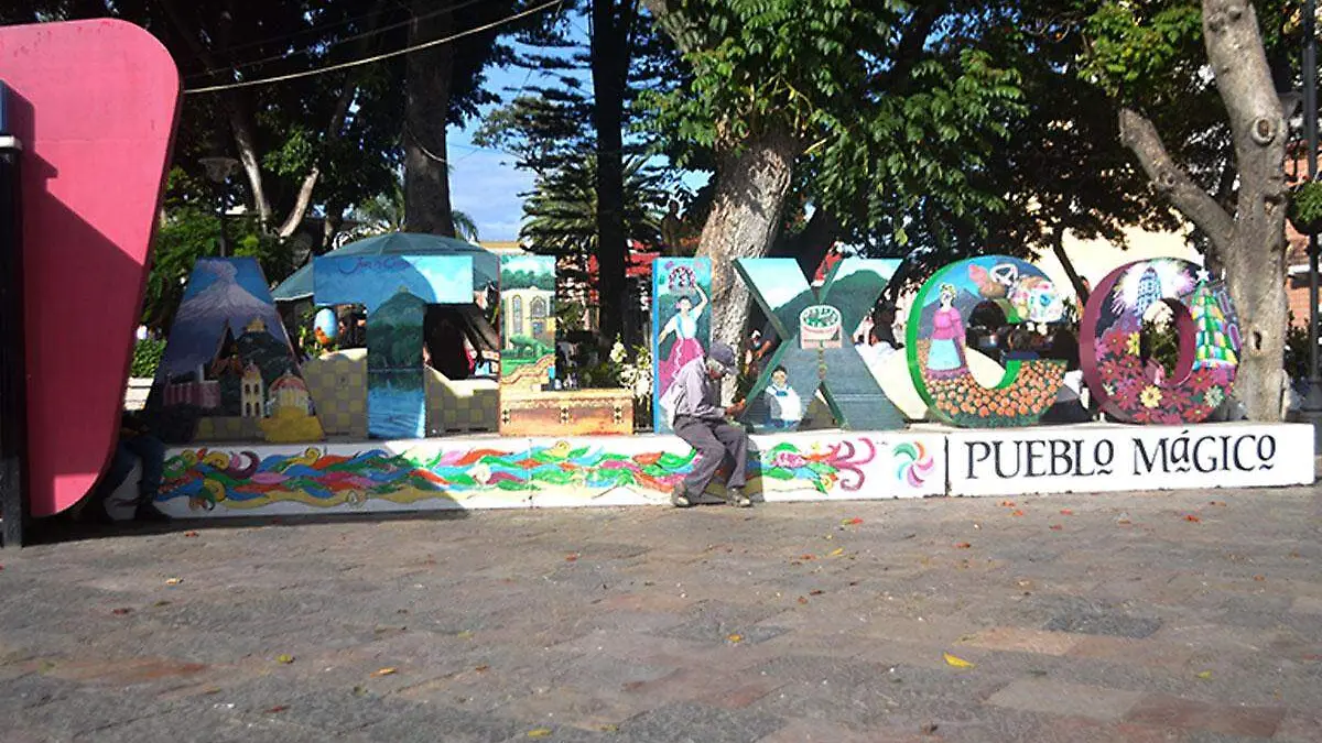Atlixco-Puebla-ceniza-del-volcan-popocatepetl