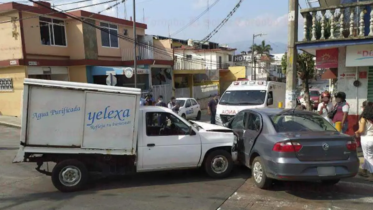 Choque en avenida 7