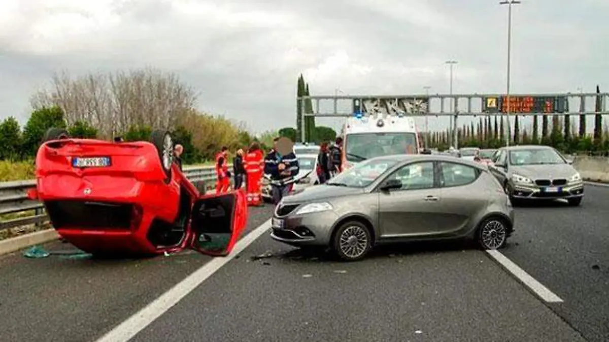 car-accident-2165210__340