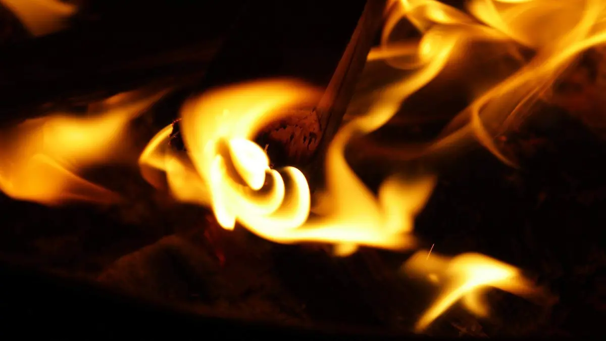 fire-836635_1920