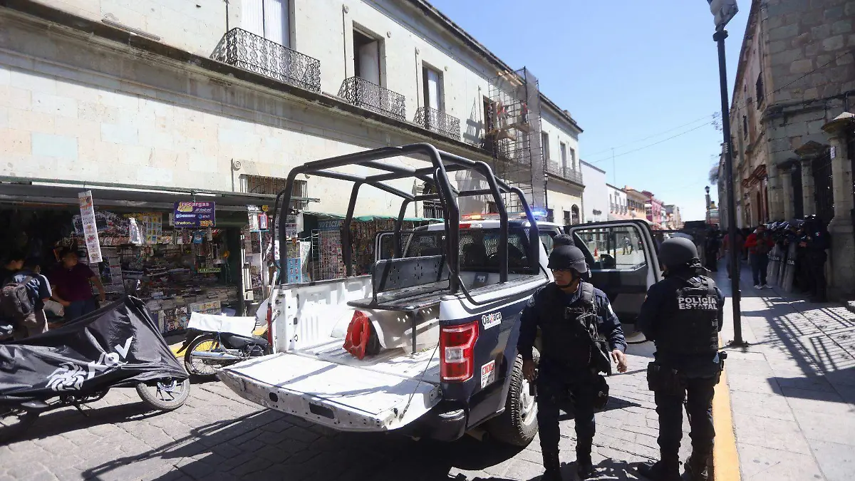 919557_Cercan Palacio de Gobierno Oaxaca-3_web