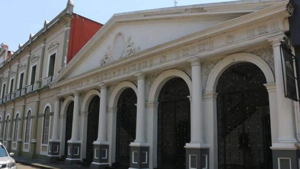 Edificio-Teatro-Pedro-Diaz