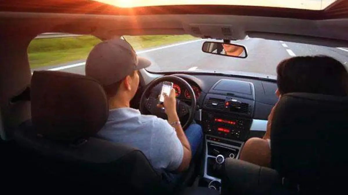 driving-407181_960_720