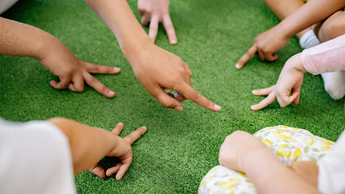 pexels-yan-krukau-8613309