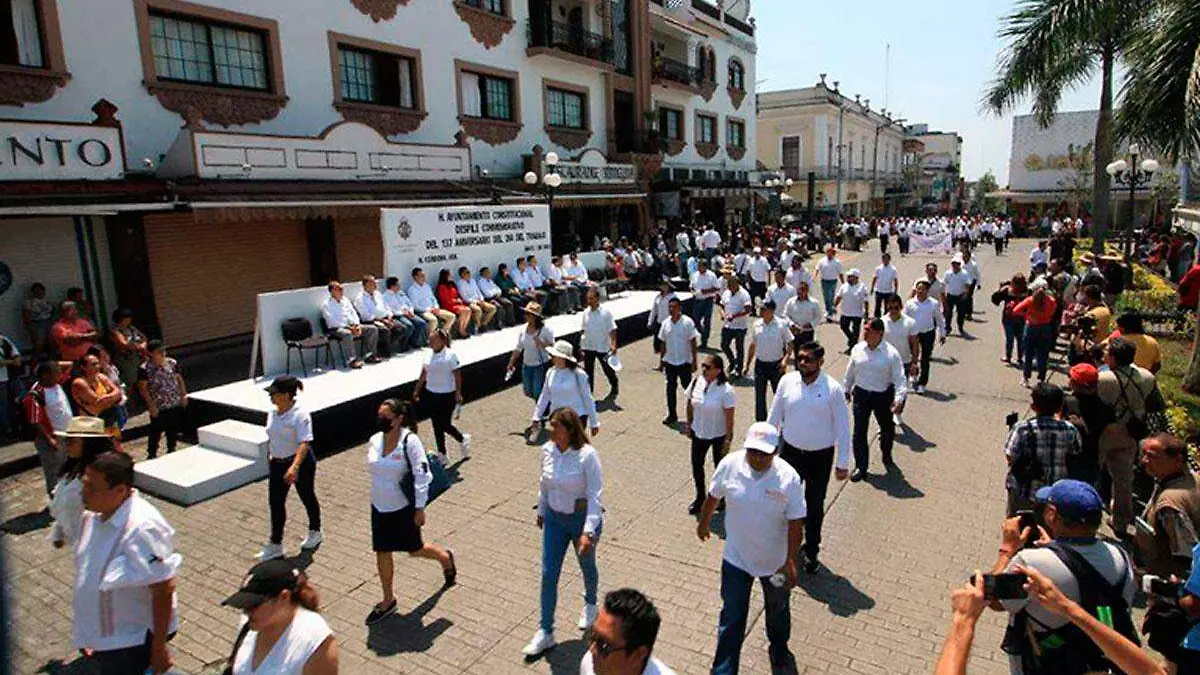 Desfile-del-Dia-del-Trabajo-en-Cordoba