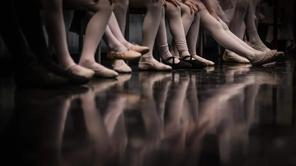 ballet-3898440_1920