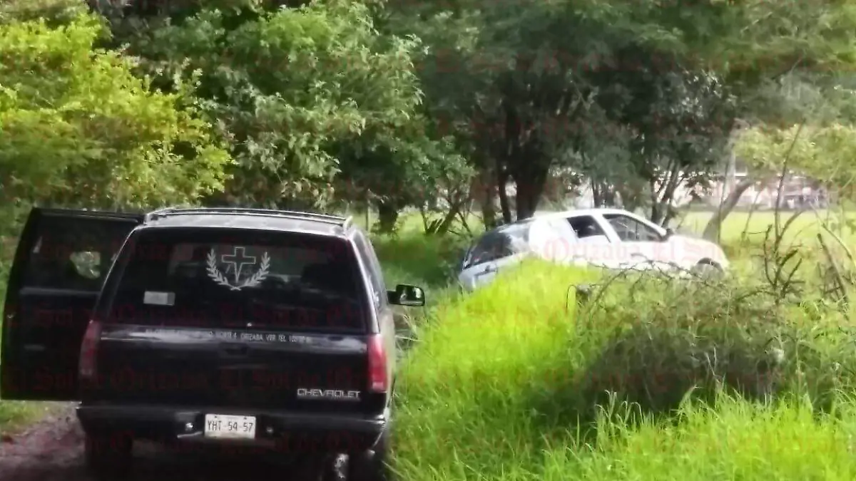 Muerto en camino de terracería3
