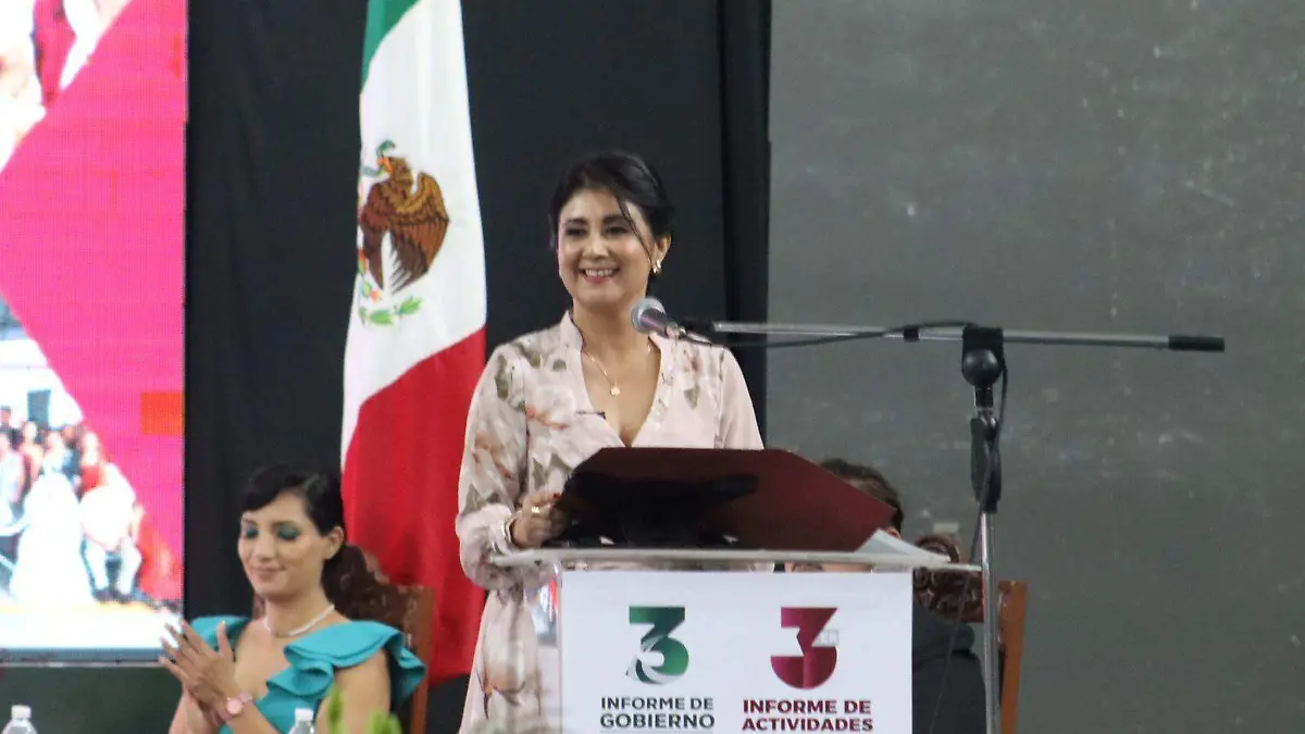 Tercer informe de actividades de la presidenta del DIF municipal Olga Juárez Rodríguez 