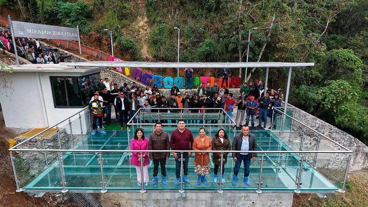 Mirador-de-cristal-en-Ixtaczoquitlán