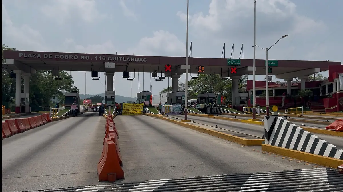 Bloqueo carretera Cuitláhuac