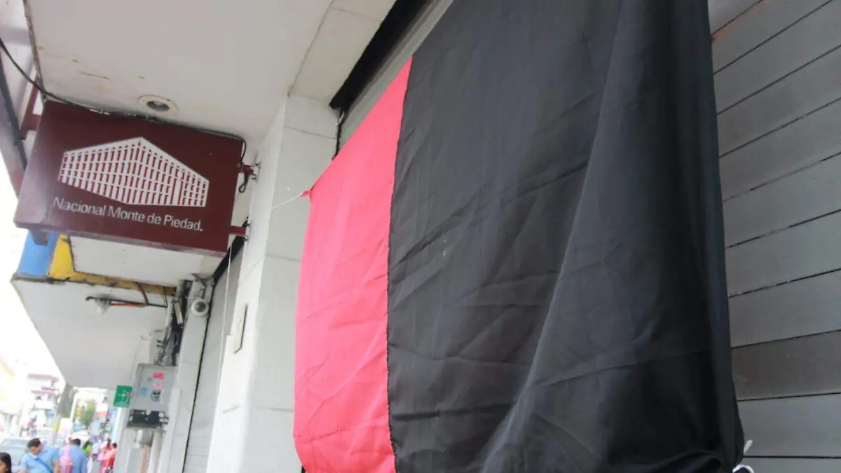 El Sindicato Nacional de Trabajadores del Nacional Monte de Piedad dio inicio a una huelga indefinida en todo el país