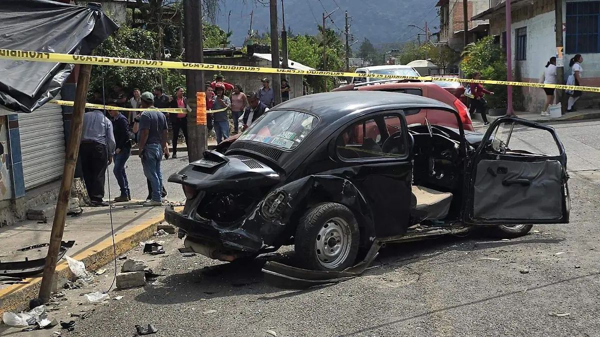 Persecución en Huatusco provoca accidente