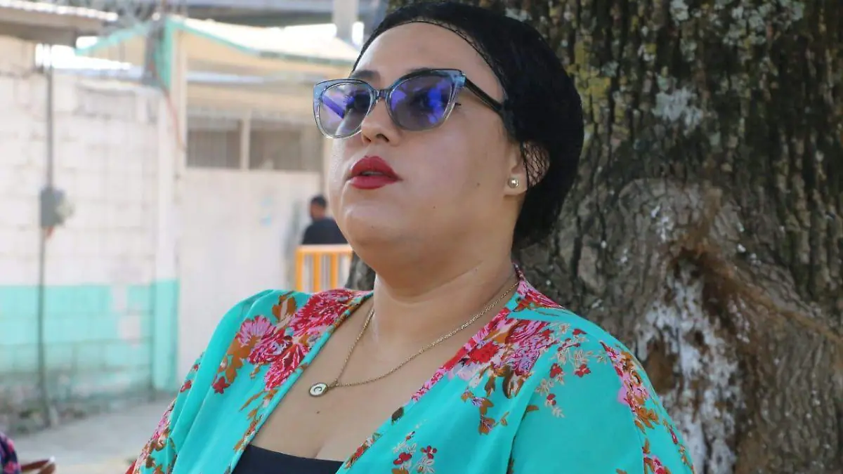 Encargada de la cafetería, Cintia Anahí López Menin