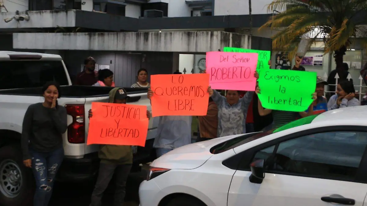 206a69fe-1d14-460f-a2e9-38ba3b8803e6