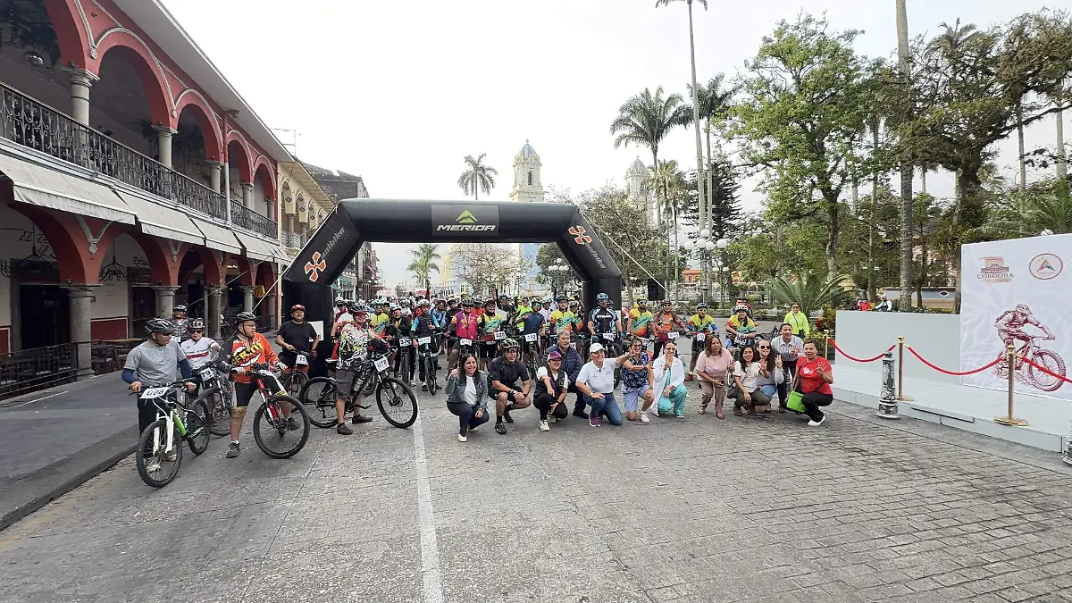 Más de 300 ciclistas participan en Rodada por La Paz en Córdoba y municipios aledaños