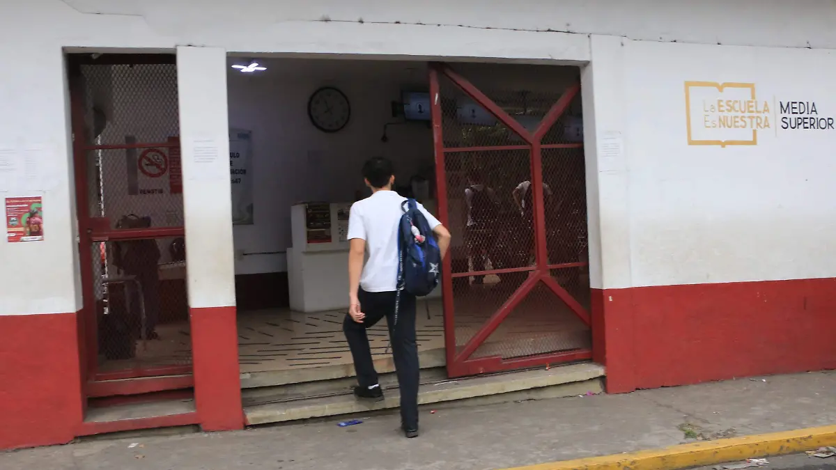 Regresan a clases más de 91 mil estudiantes de Educación Básica y Media Superior en Córdoba