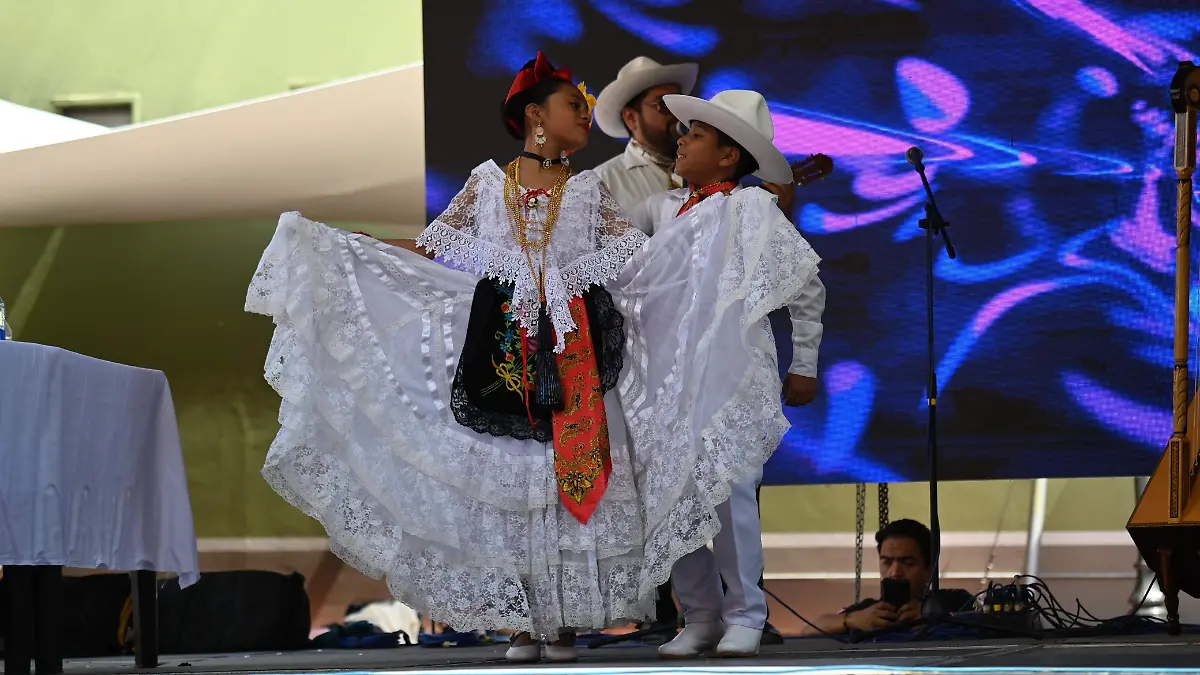 0b80138e-f06a-4ea5-8a7e-6cd190cfbfc7