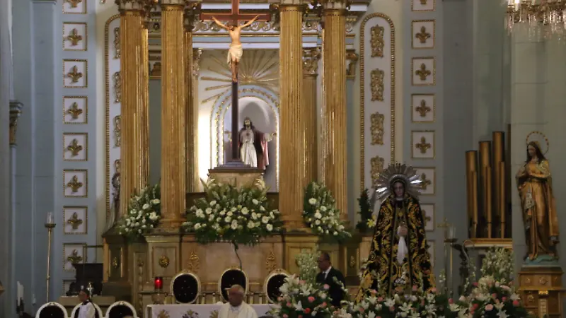 Misa en Catedral en honor al día de las madres. 