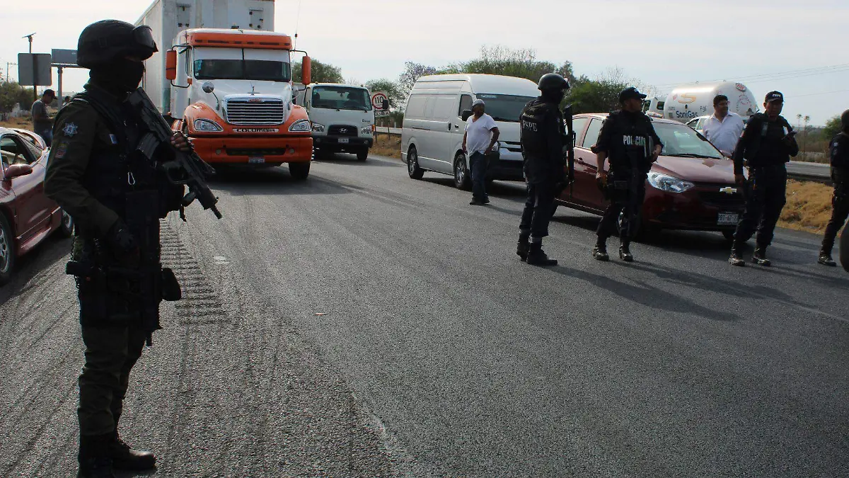 864784_Celaya Bloqueo Transportistas_web (1)