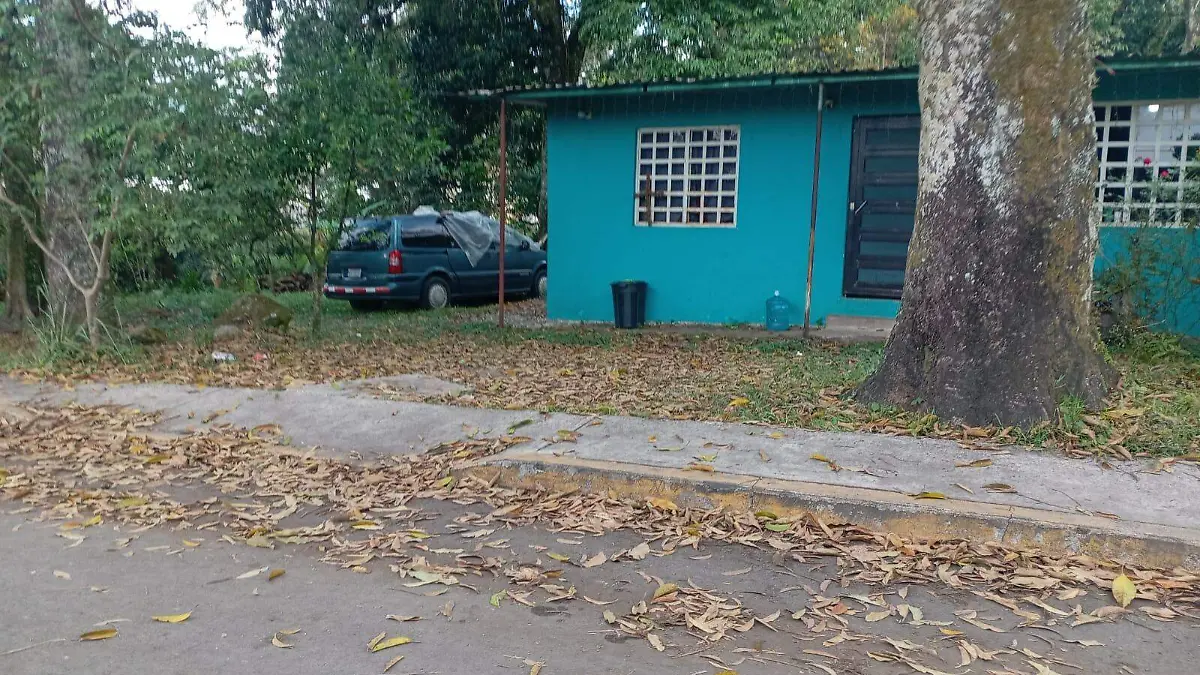1001552351