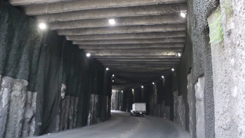 Paso a desnivel de la estación