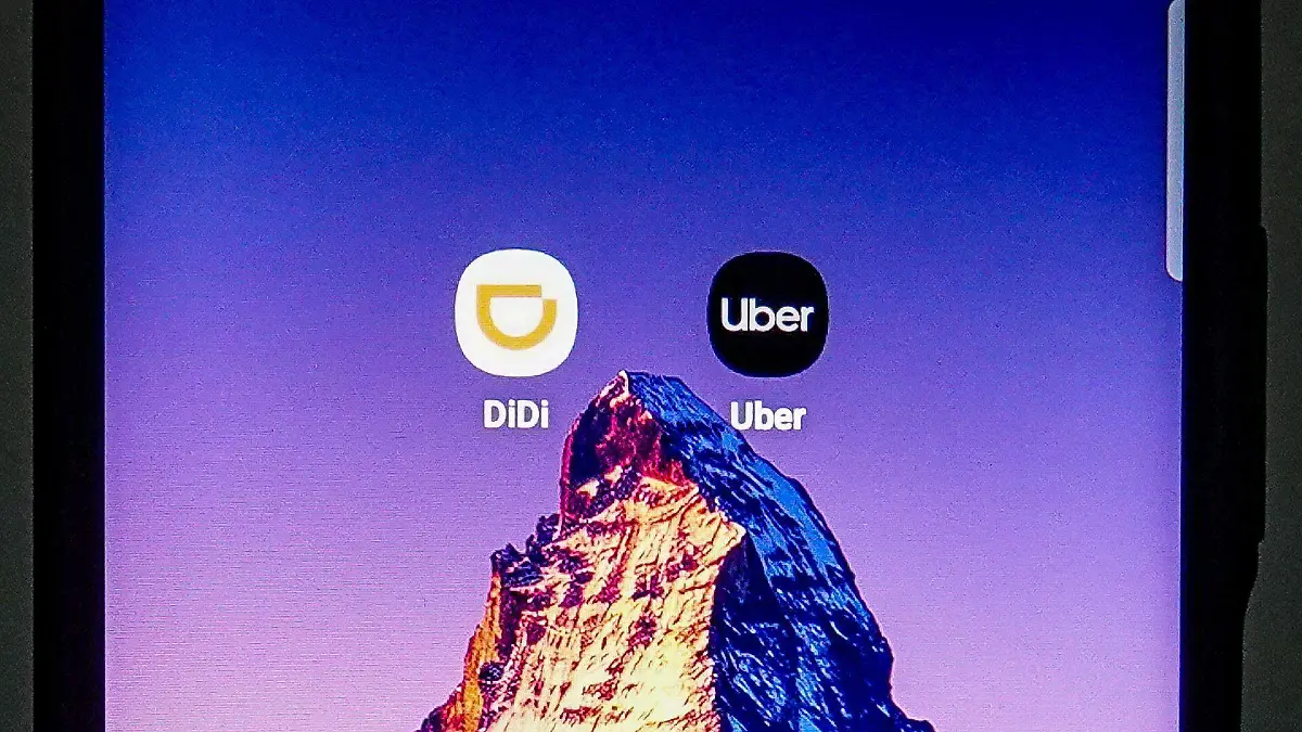1074806_Alianza Uber y Taxis_web
