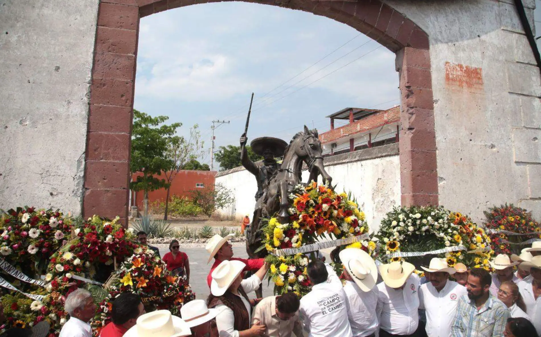 ofrenda-zapata-aniversario-luctuoso