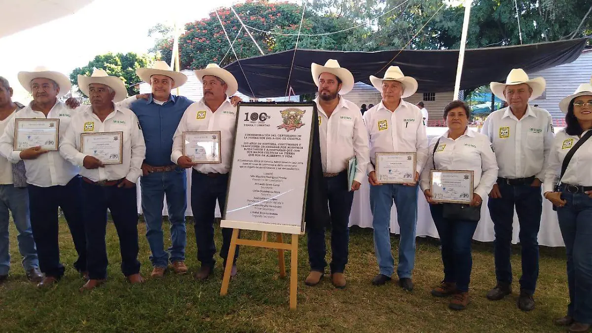 acto-cívico-festejo-ejido-cuautla