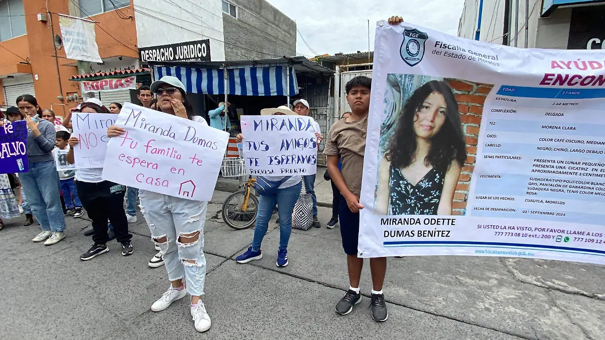 marchan-por-las-calles-de-Cuautla-Ofelia