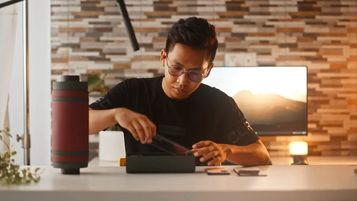 hombre-tecnología-cortesía