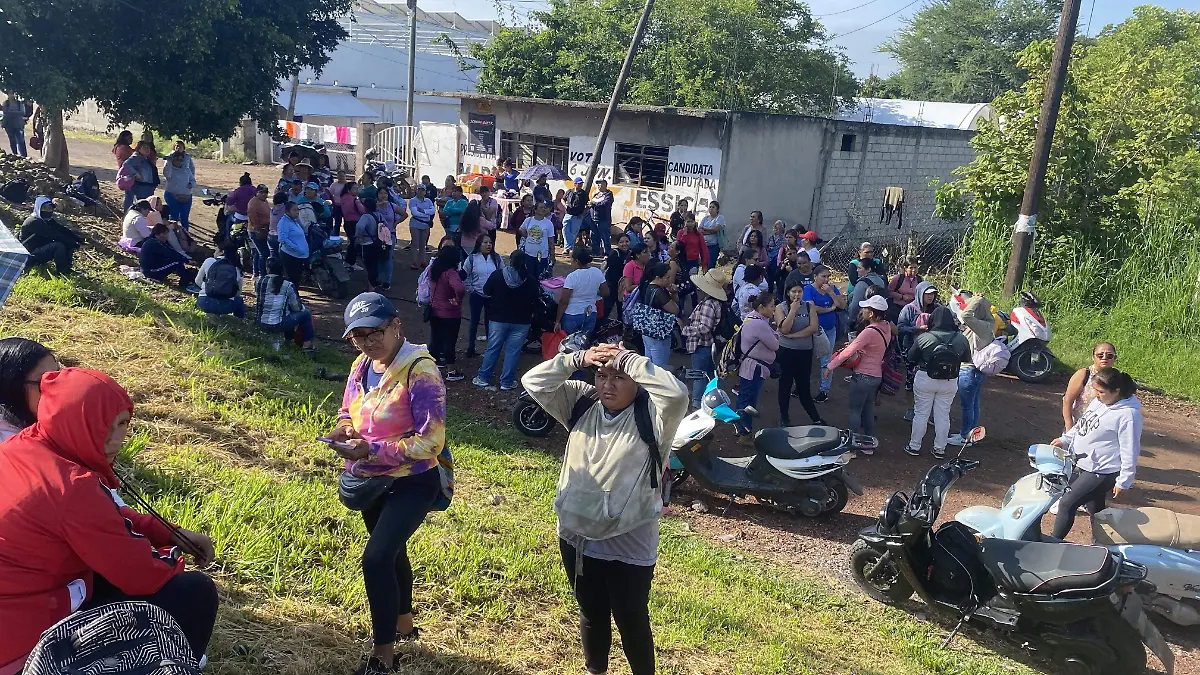 viveros-yautepec-bloquean-vialidad