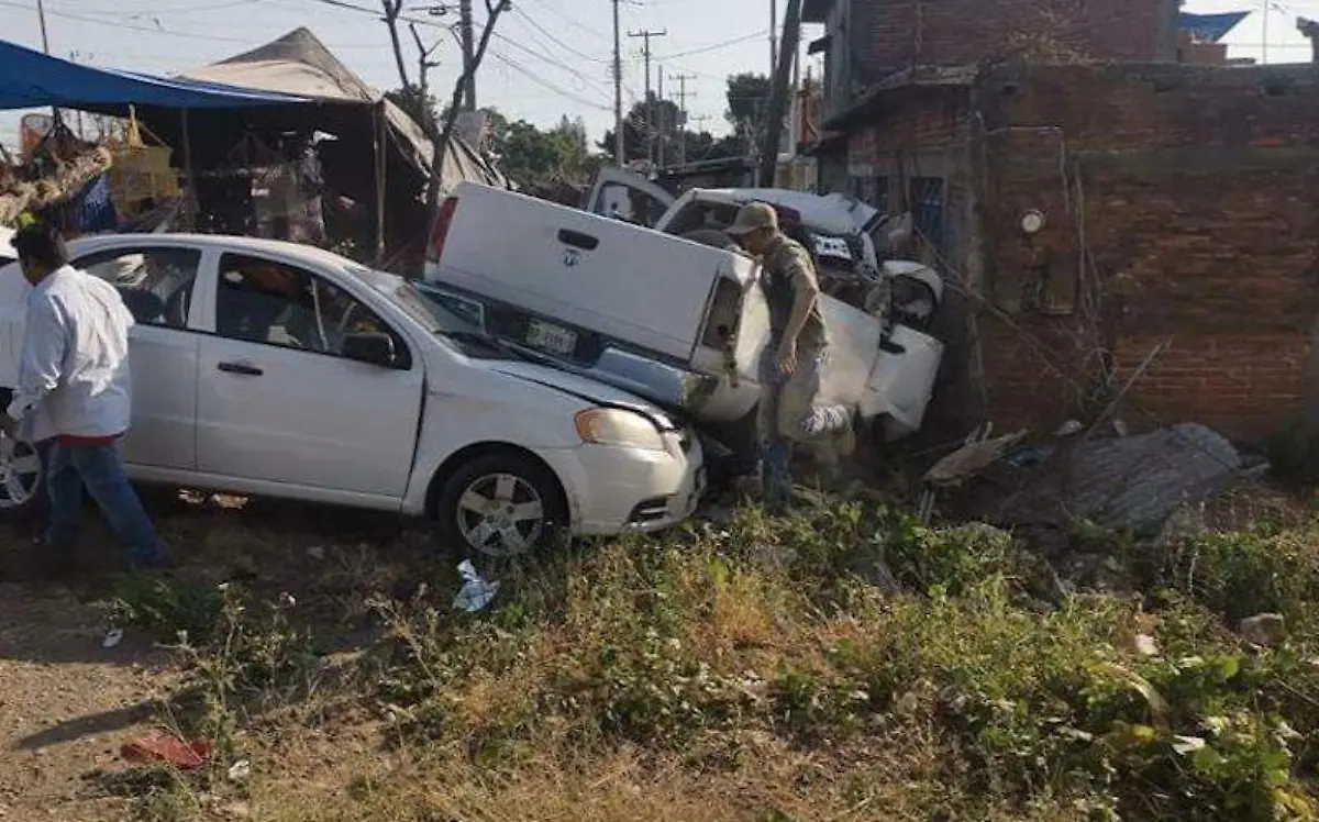 accidente-vehiculos-carretera-cortesia