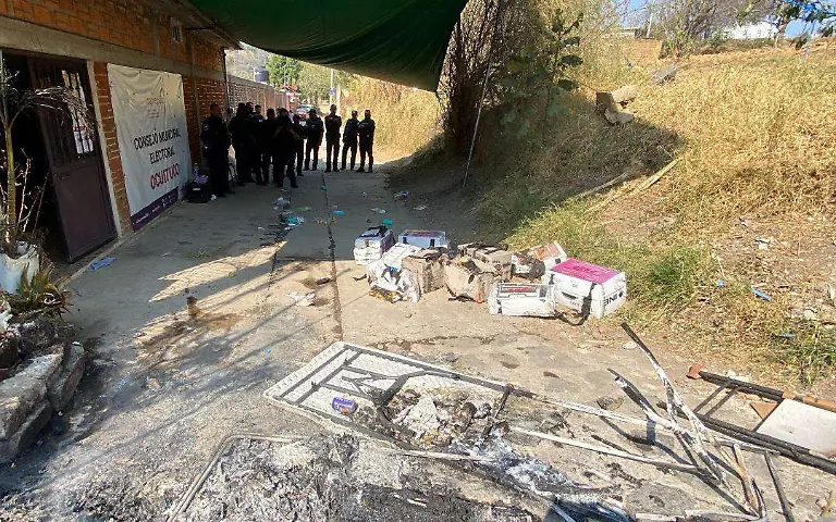 ocuituco-material-electoral-quemado