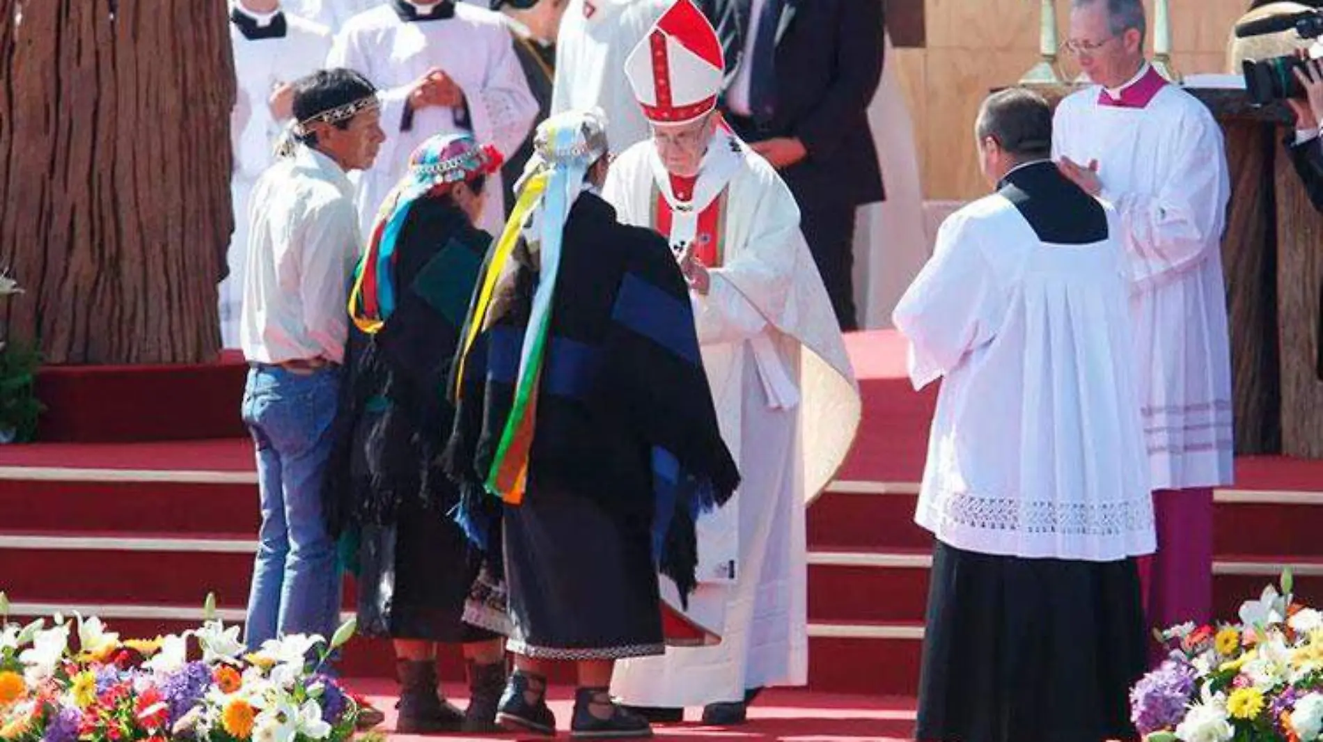 papa-francisco_Chile_mapuche-1