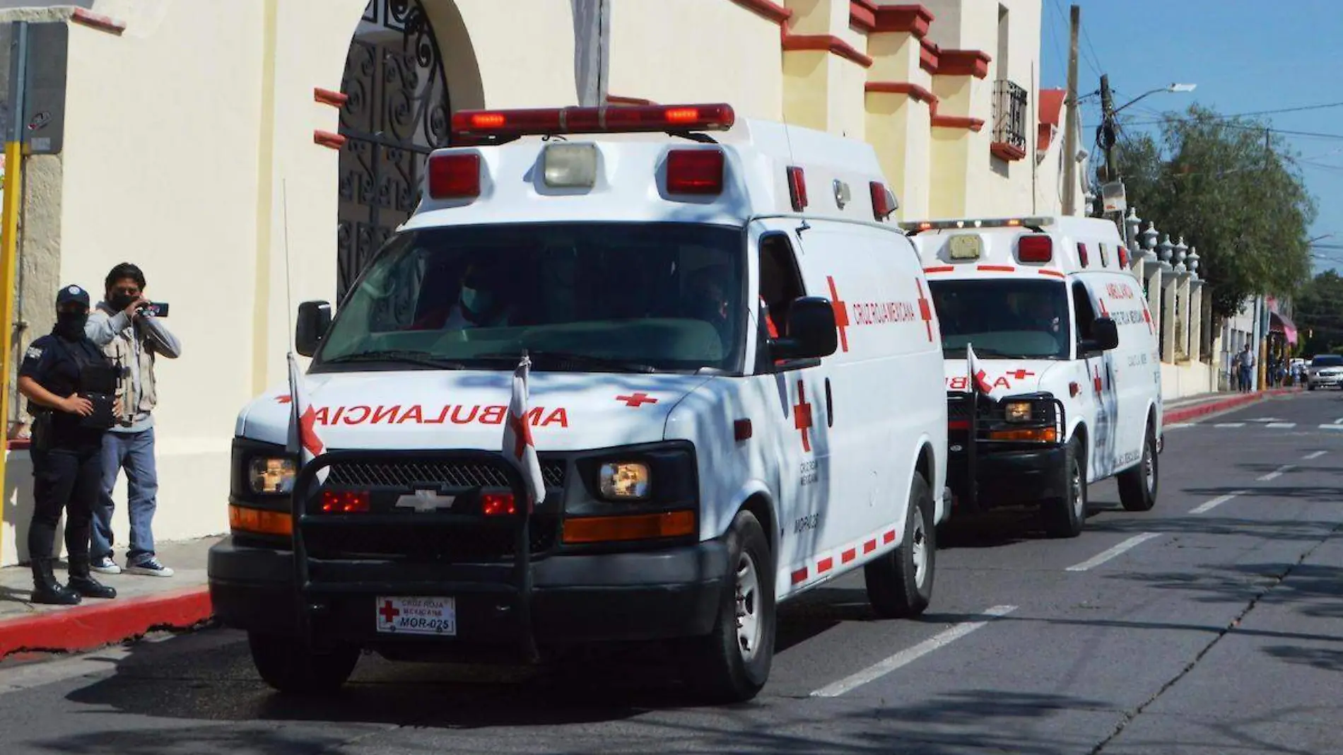 ambulancias-cruz-roja-cuautla-foto-gude-servin