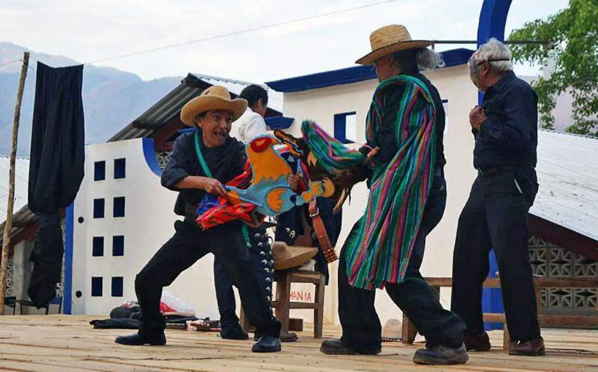 Compartir ideas y experiencia desde el escenario