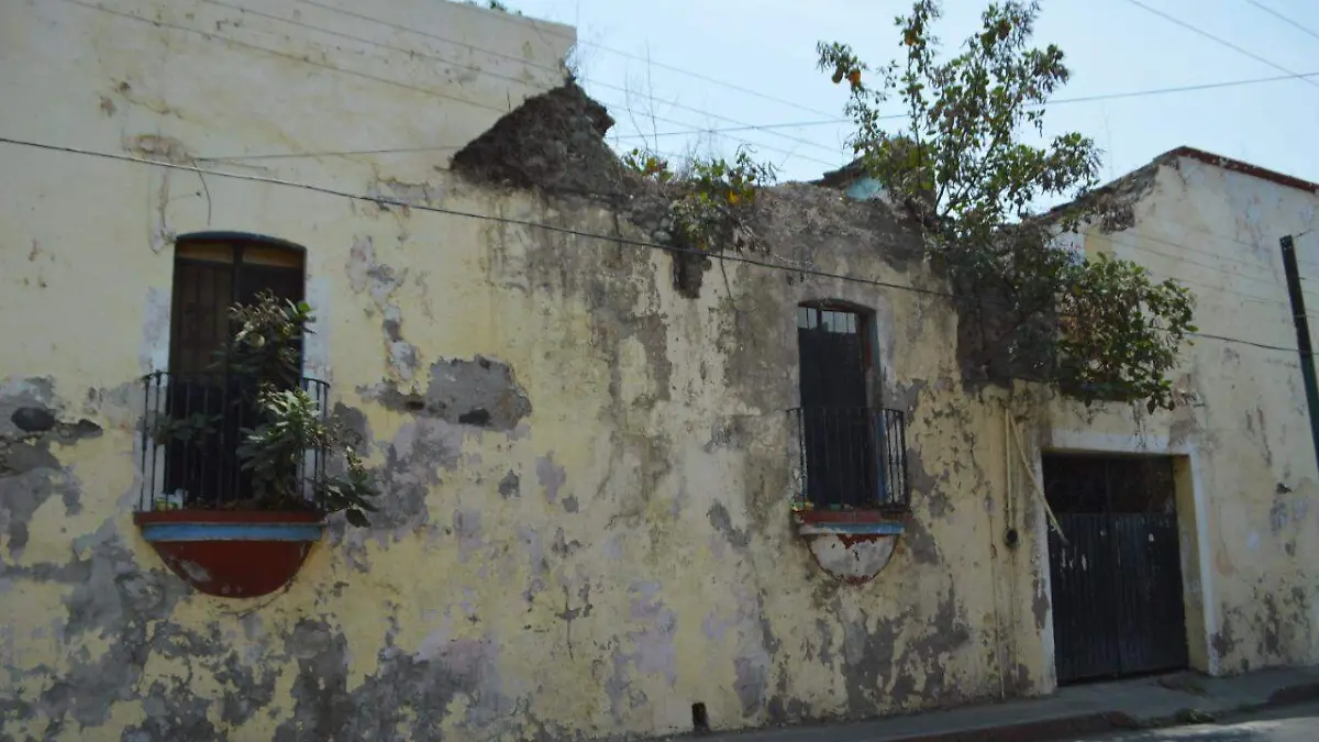 abandono-muebles-historicos-ofelia