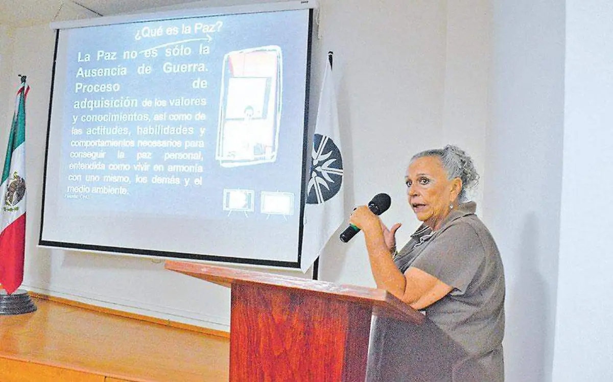 Teresa Ulloa Ziáurriz