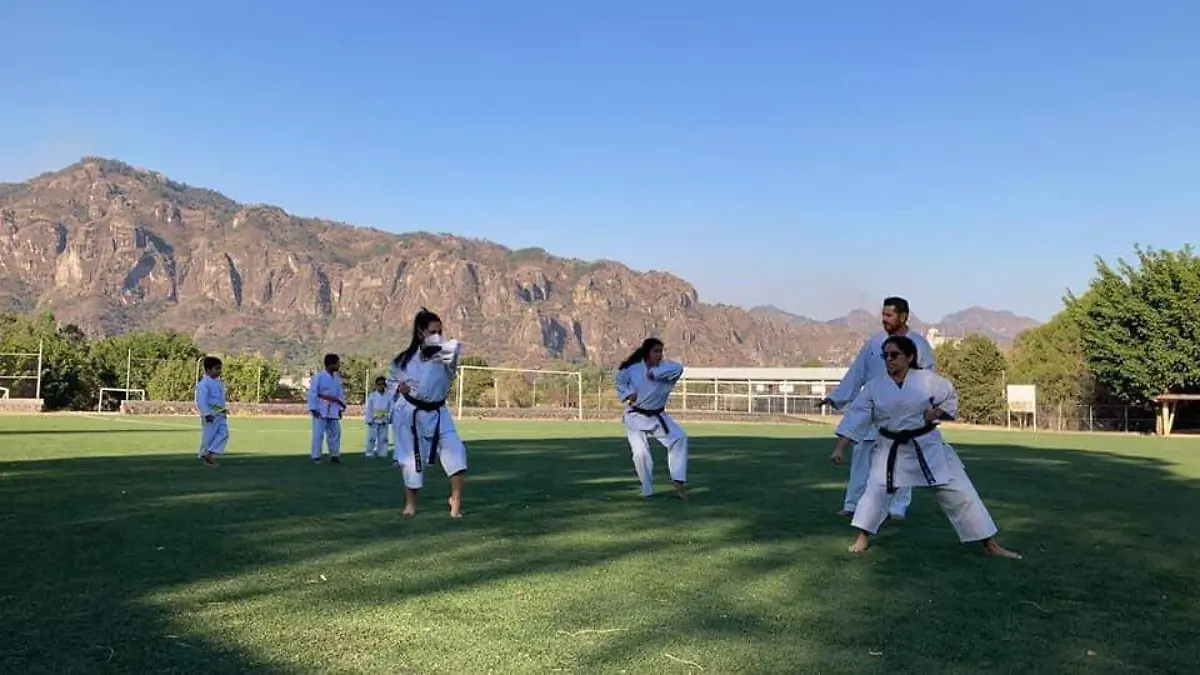 Karatecas-asociados-karate
